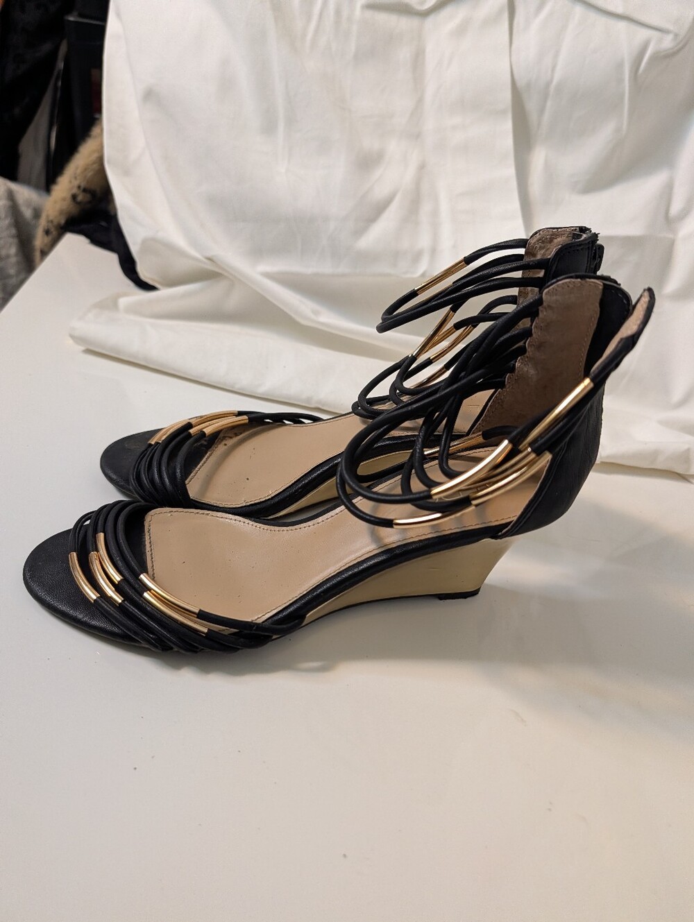 Aldo wedge heels size 10 gold and black